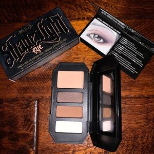 BRAND NEW!KAT VON D SHADE + LIGHT EYE CONTOUR QUAD